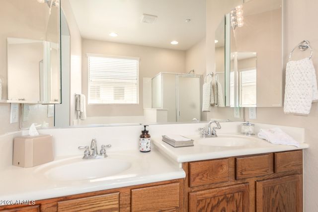 12122 W Dove Wing Way, Peoria, AZ 85383