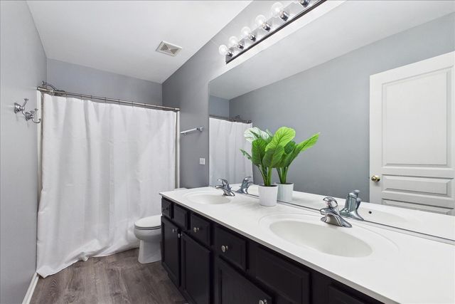 18804 W Chatham Way, Lake Villa, IL 60046