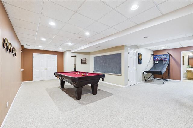 18804 W Chatham Way, Lake Villa, IL 60046
