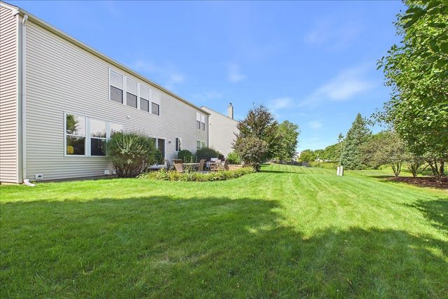 18804 W Chatham Way, Lake Villa, IL 60046