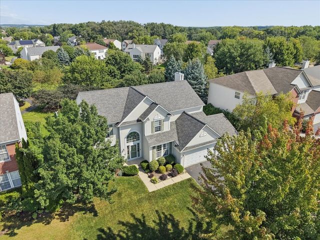 18804 W Chatham Way, Lake Villa, IL 60046