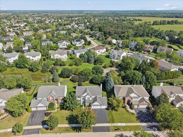 18804 W Chatham Way, Lake Villa, IL 60046