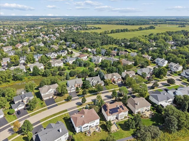 18804 W Chatham Way, Lake Villa, IL 60046