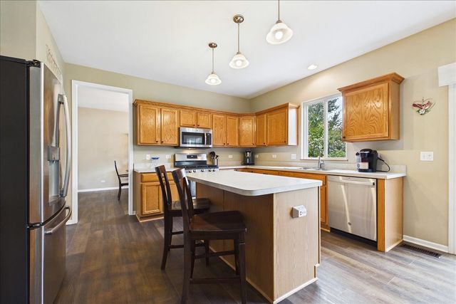 18804 W Chatham Way, Lake Villa, IL 60046