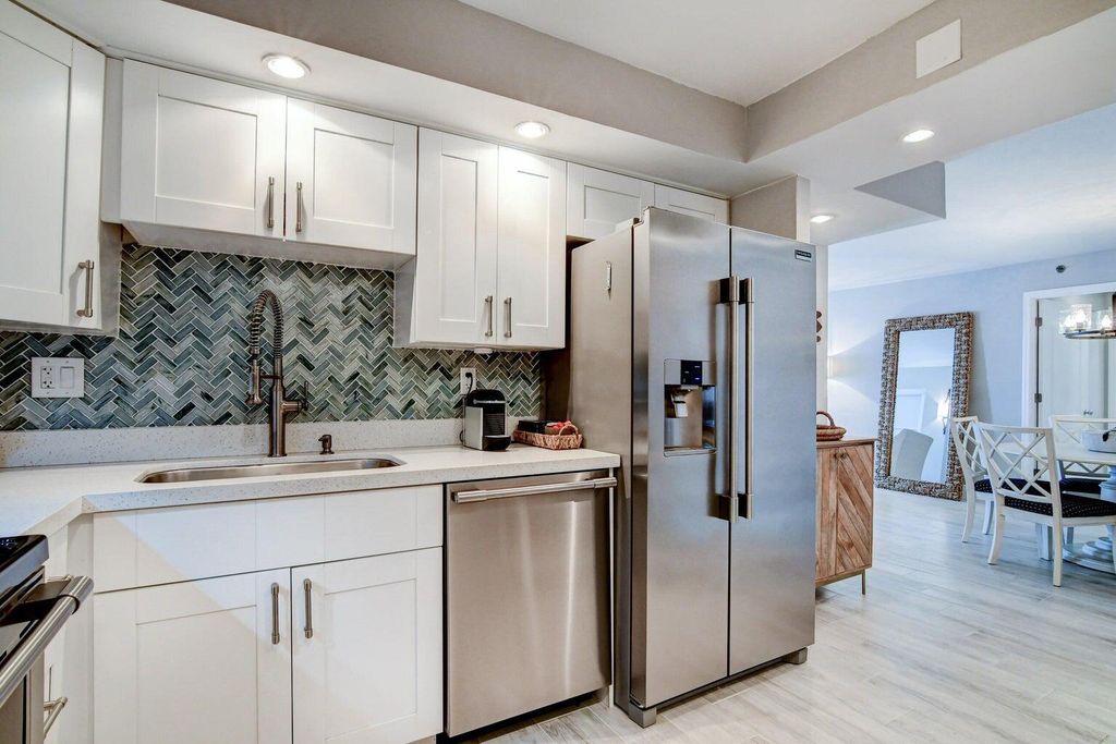 Image 10 of property listing at 3221 S Ocean Boulevard 703, Highland Beach, FL 33487