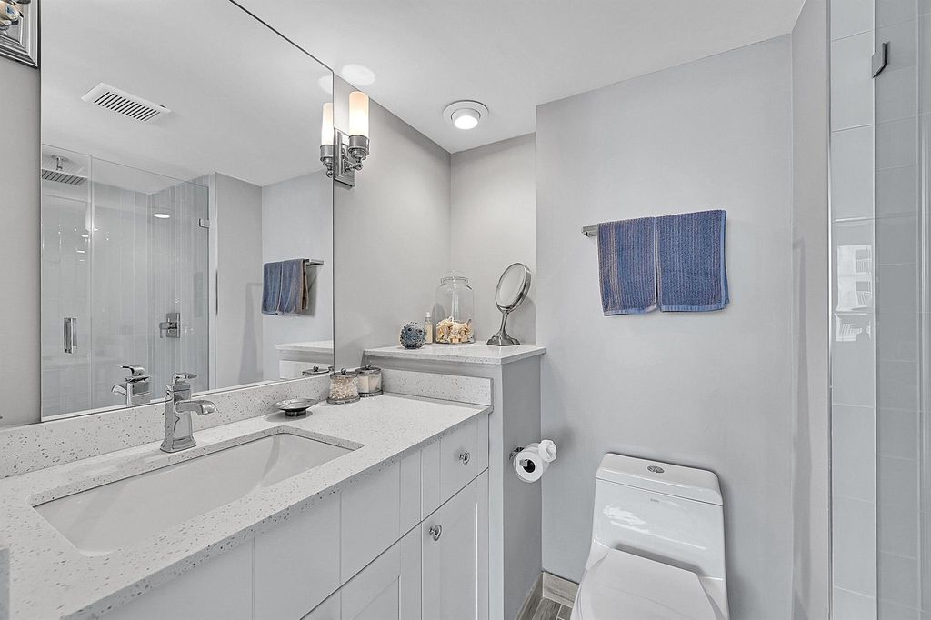 Image 24 of property listing at 3221 S Ocean Boulevard 703, Highland Beach, FL 33487
