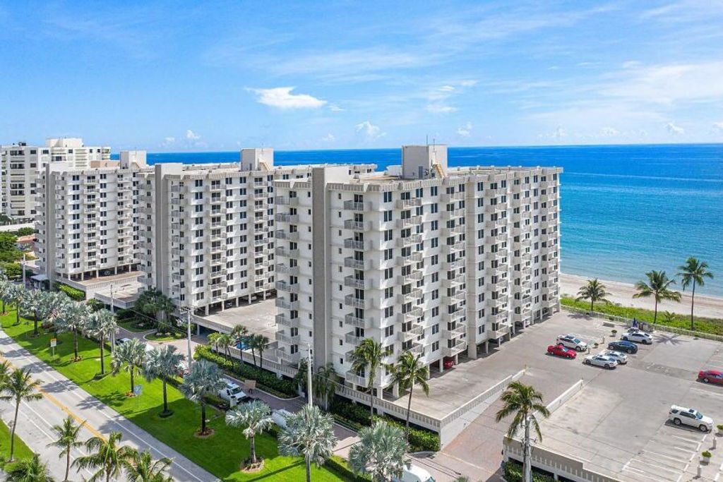 Image 4 of property listing at 3221 S Ocean Boulevard 703, Highland Beach, FL 33487