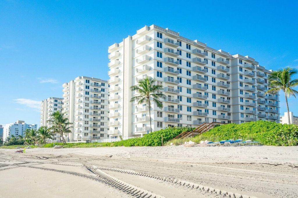Image 5 of property listing at 3221 S Ocean Boulevard 703, Highland Beach, FL 33487