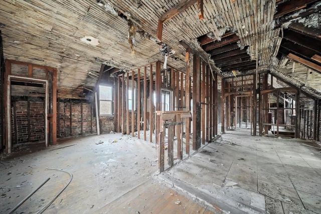 5930 S King Drive, Chicago, IL 60637