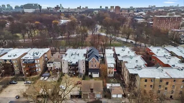 5930 S King Drive, Chicago, IL 60637