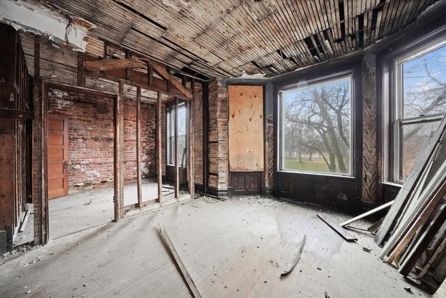 5930 S King Drive, Chicago, IL 60637