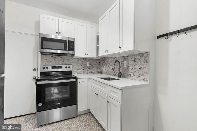 2431 W SEYBERT ST, Philadelphia, PA 19121