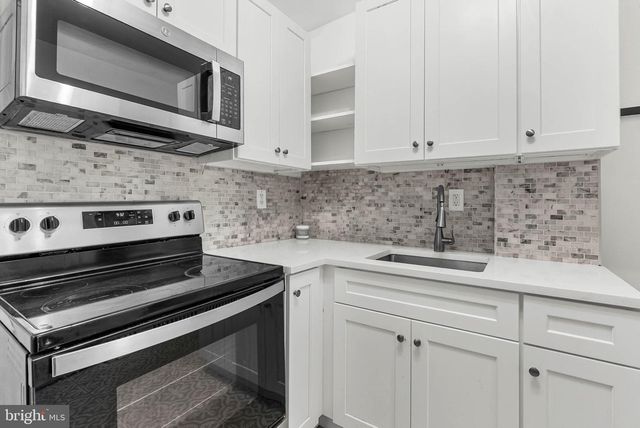 2431 W SEYBERT ST, Philadelphia, PA 19121