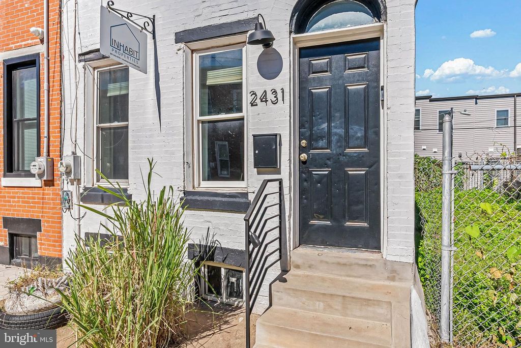 2431 W SEYBERT ST, PHILADELPHIA, PA 19121 — photo 2