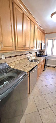 54 Lawrence Drive D, White Plains, NY 10603