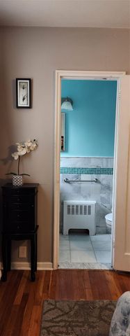 54 Lawrence Drive D, White Plains, NY 10603