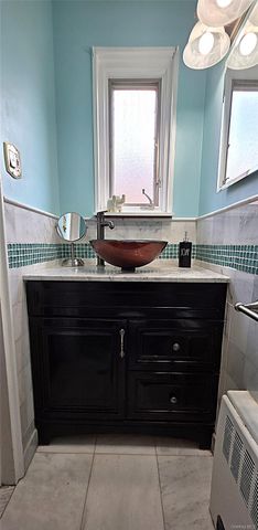 54 Lawrence Drive D, White Plains, NY 10603