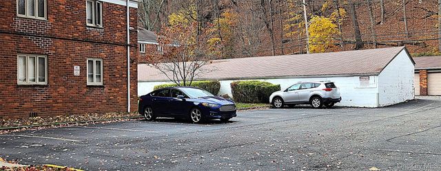 54 Lawrence Drive D, White Plains, NY 10603