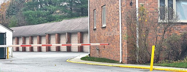 54 Lawrence Drive D, White Plains, NY 10603