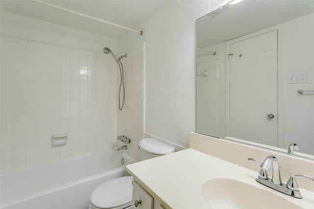 2651 Via Los Altos, Carrollton, TX 75006