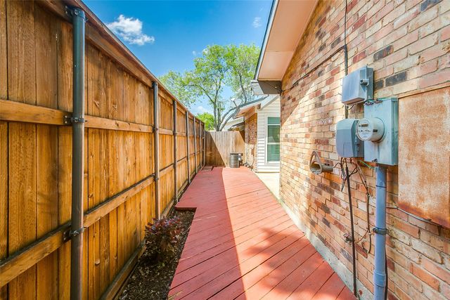 2651 Via Los Altos, Carrollton, TX 75006