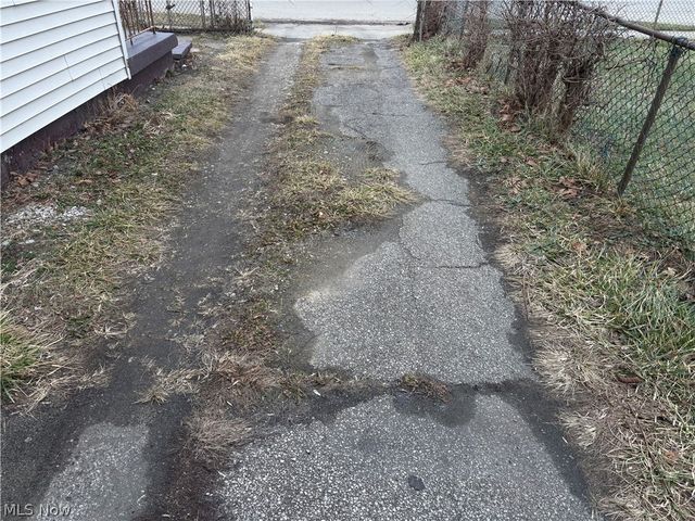 1214 E 74th Street, Cleveland, OH 44103