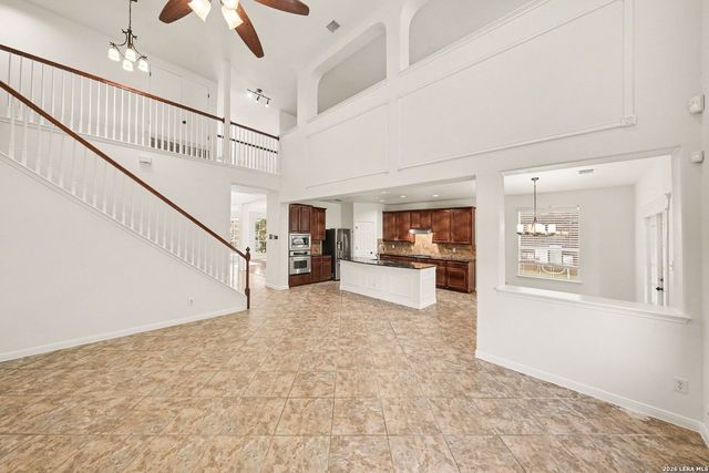 623 Midway Crst, San Antonio, TX 78258