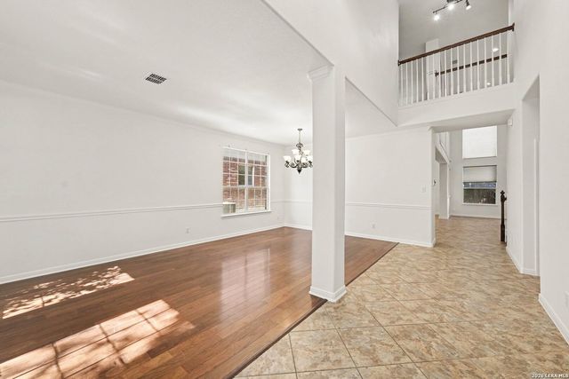 623 Midway Crst, San Antonio, TX 78258