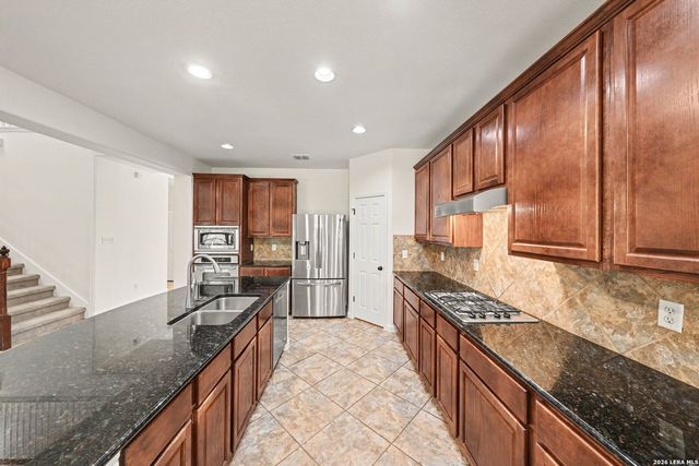 623 Midway Crst, San Antonio, TX 78258