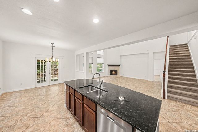 623 Midway Crst, San Antonio, TX 78258