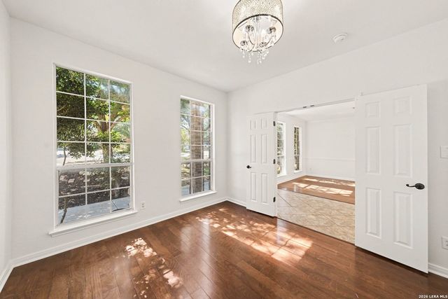 623 Midway Crst, San Antonio, TX 78258
