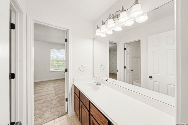 623 Midway Crst, San Antonio, TX 78258