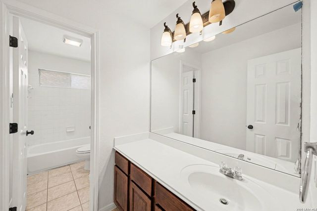 623 Midway Crst, San Antonio, TX 78258