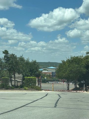 623 Midway Crst, San Antonio, TX 78258