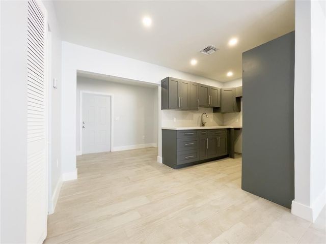 833 SW 7th Street, Pompano Beach, FL 33060