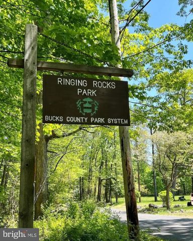 1863 RINGING ROCKS RD, Upper Black Eddy, PA 18972