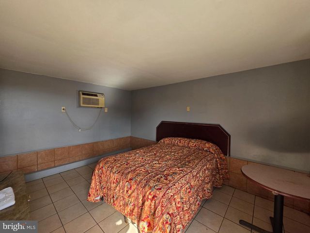 7070 BLACK HORSE PIKE, Pleasantville, NJ 08232