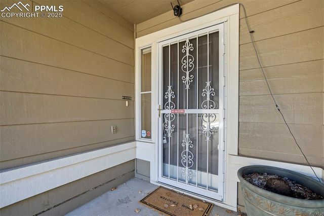 625 Riverview Lane, Colorado Springs, CO 80916