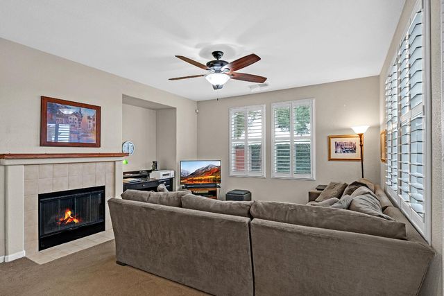 921 Kennedy Pl, Tracy, CA 95377