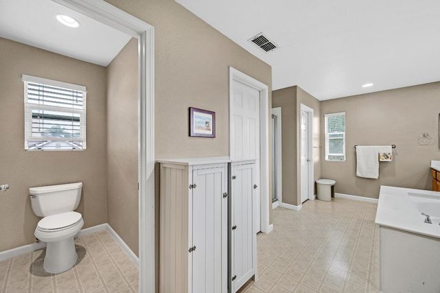 921 Kennedy Pl, Tracy, CA 95377