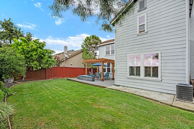 921 Kennedy Pl, Tracy, CA 95377