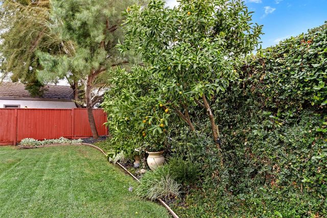 921 Kennedy Pl, Tracy, CA 95377