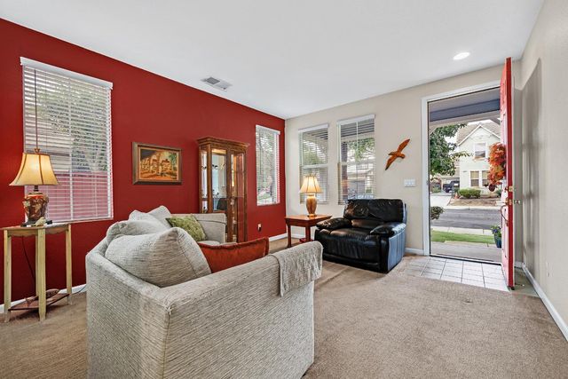 921 Kennedy Pl, Tracy, CA 95377