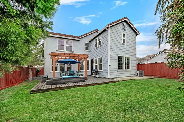 921 Kennedy Pl, Tracy, CA 95377