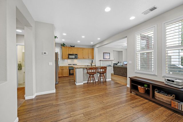 921 Kennedy Pl, Tracy, CA 95377