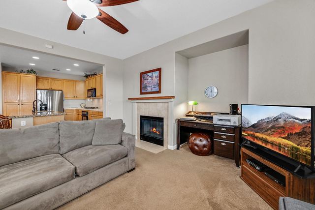 921 Kennedy Pl, Tracy, CA 95377