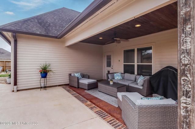 2923 Cypress Creek Drive, D'iberville, MS 39540