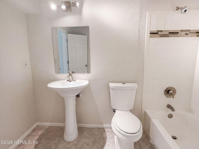 5928 LAKE RIDGE Avenue, Jacksonville, FL 32211