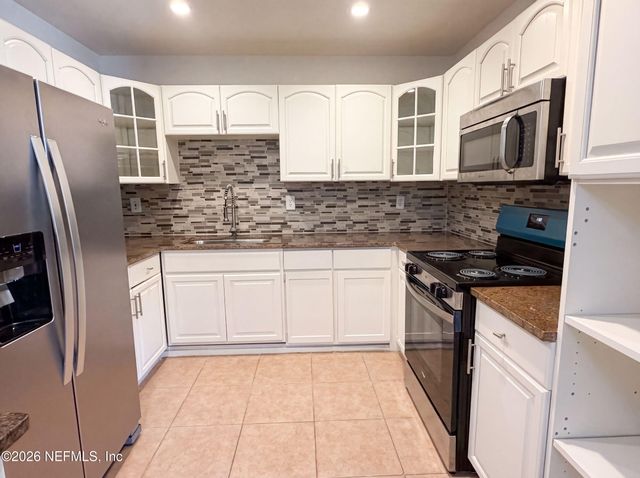5928 LAKE RIDGE Avenue, Jacksonville, FL 32211