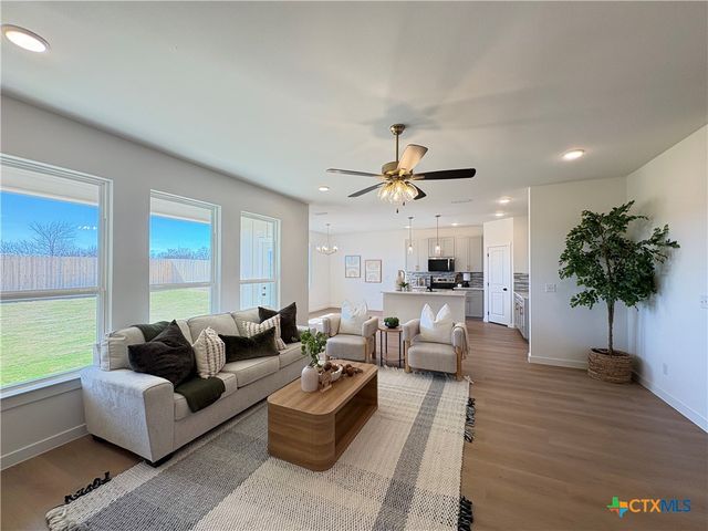 727 Liberty Park Drive, Belton, TX 76513